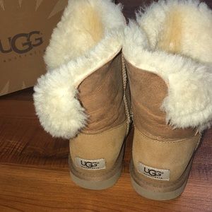 UGG size 5